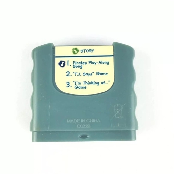 PLAYSKOOL TJ Bearytales Storytelling Bear Bear Ahoy! My Pirate Adventure - Picture 2 of 2